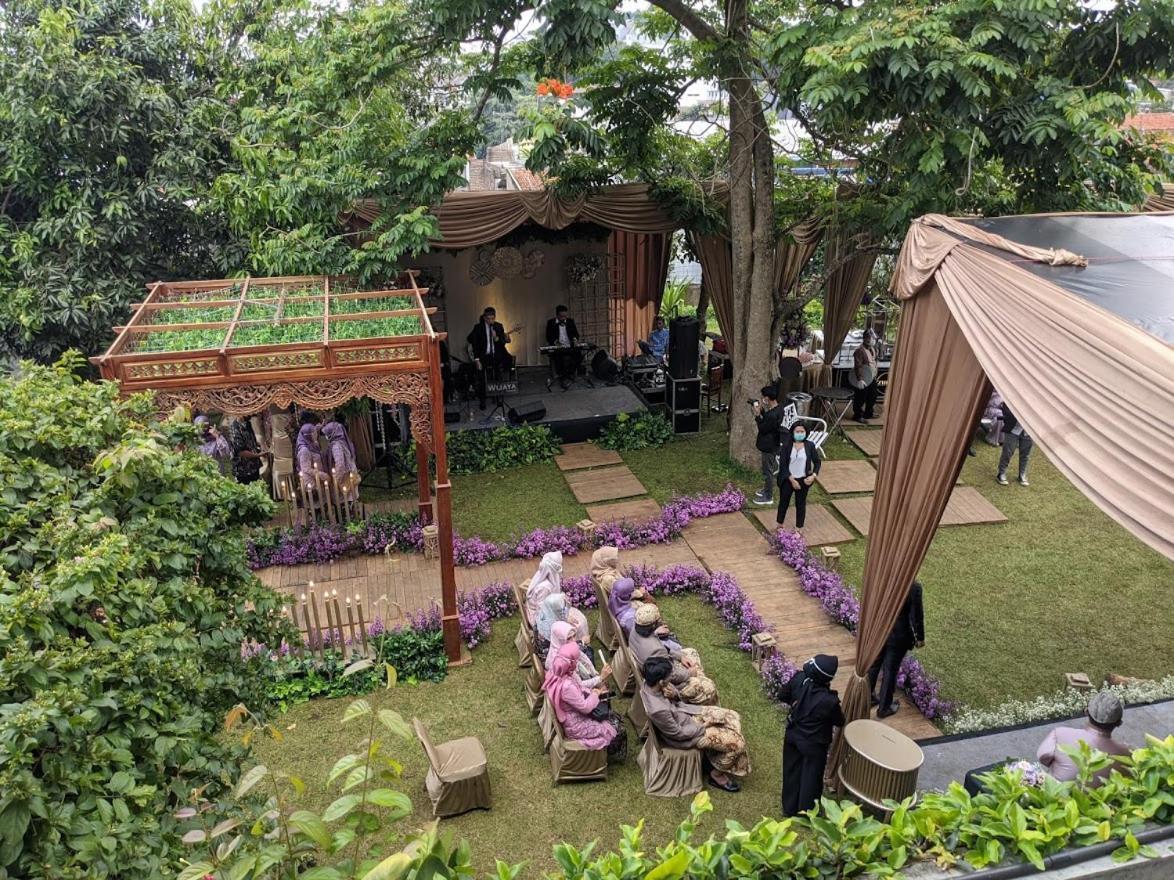 Villa Damar Boutique Hotel Bandung Esterno foto
