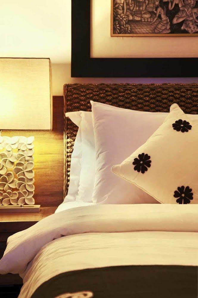 Villa Damar Boutique Hotel Bandung Esterno foto